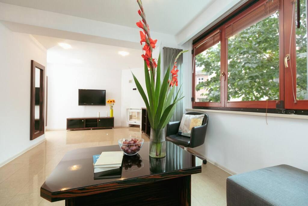 Apartment In The Heart Of Warsaw! Exterior foto